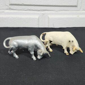 Vintage Set of 2 Schleich Bull Figurines